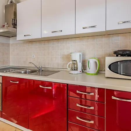 2 Bedroom Gorgeous In Apartamento *