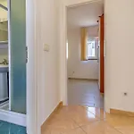 With Sea View 11 Apartment